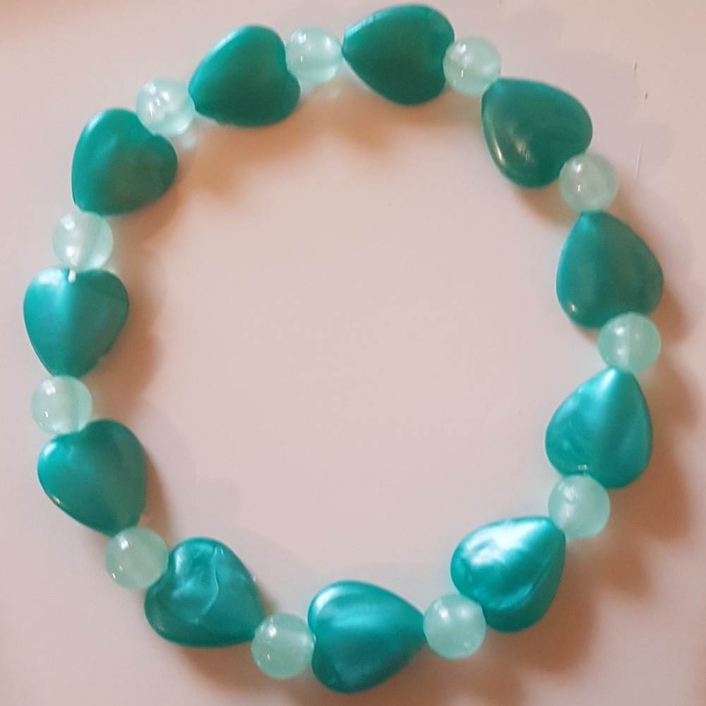 💚 "With Glowing Hearts" Bracelet - Picture 2 of 5